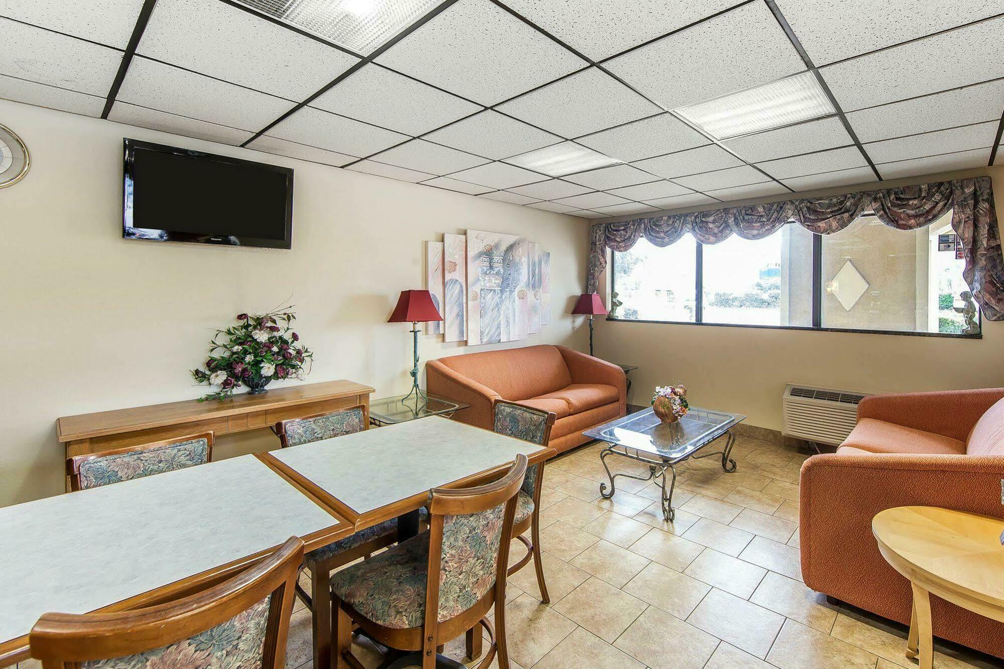 Econo Lodge Chattanooga Esterno foto